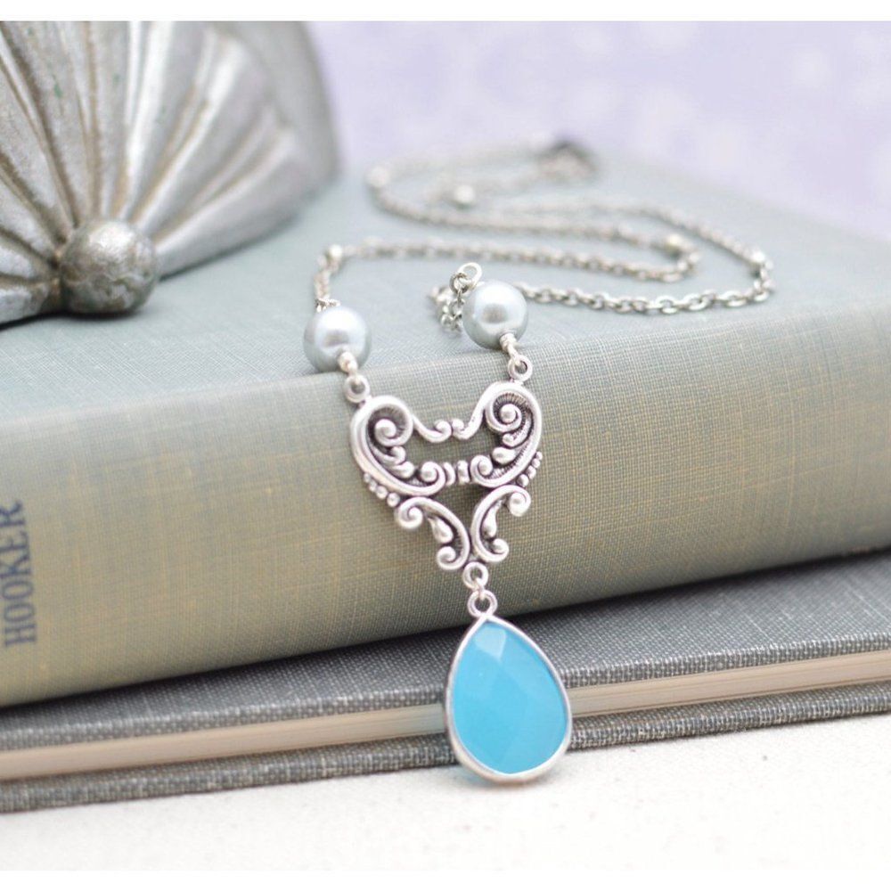 Art Nouveau Blue Gem Necklace